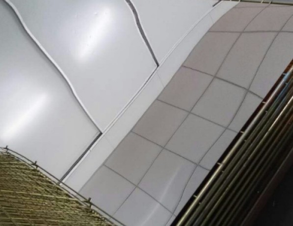 Лист нержавеющий зеркальный х/к 12Х18Н9 0,6 мм ГОСТ 5582-75 фото